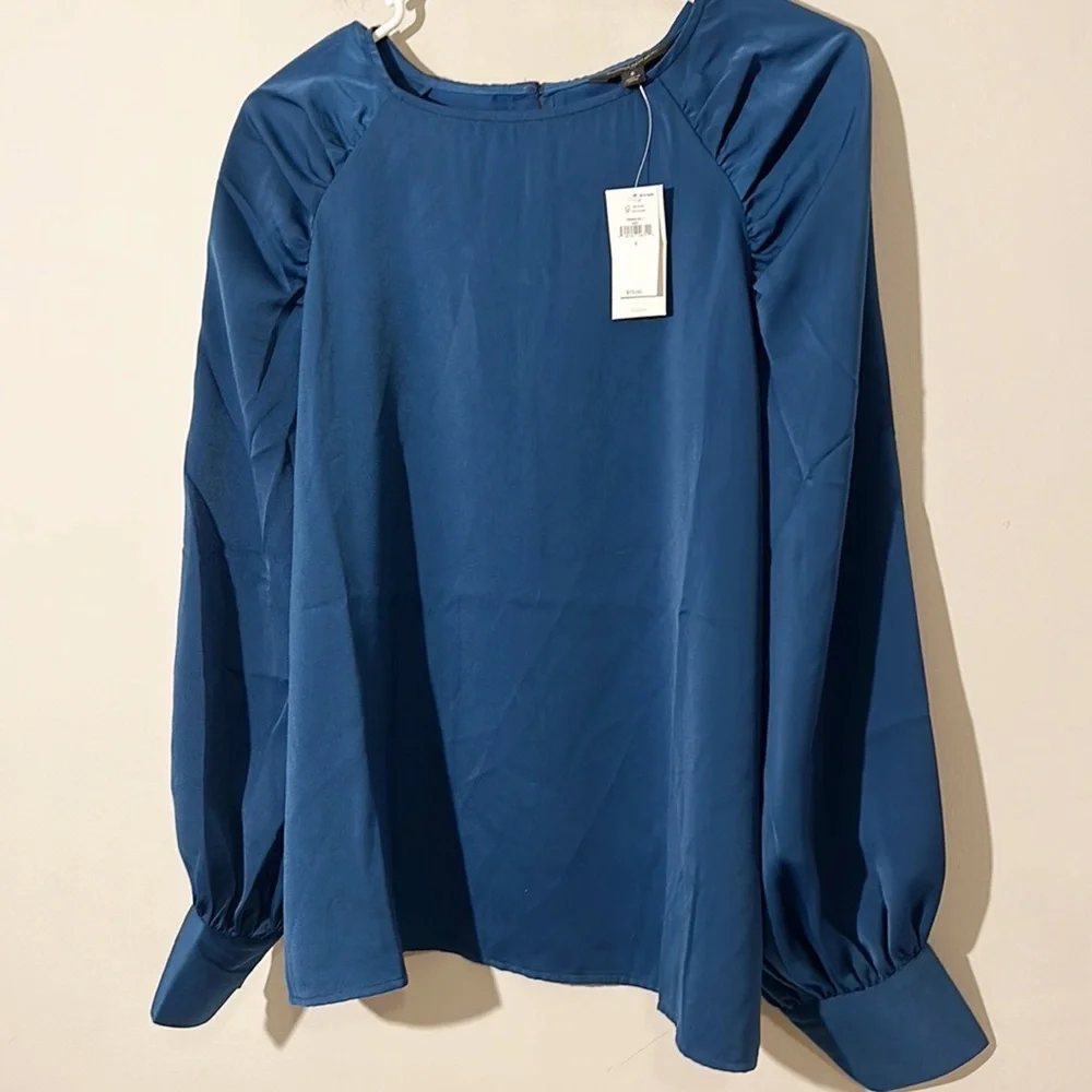 NWT Banana Republic Teal Long Sleeved Luxury blouse top women size small